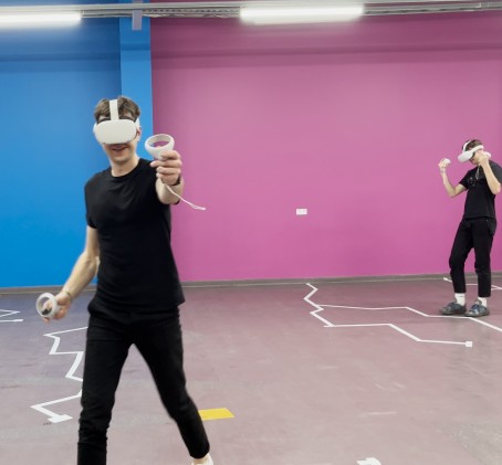 Valanda pramogų virtualios realybės arenoje Panevėžyje!