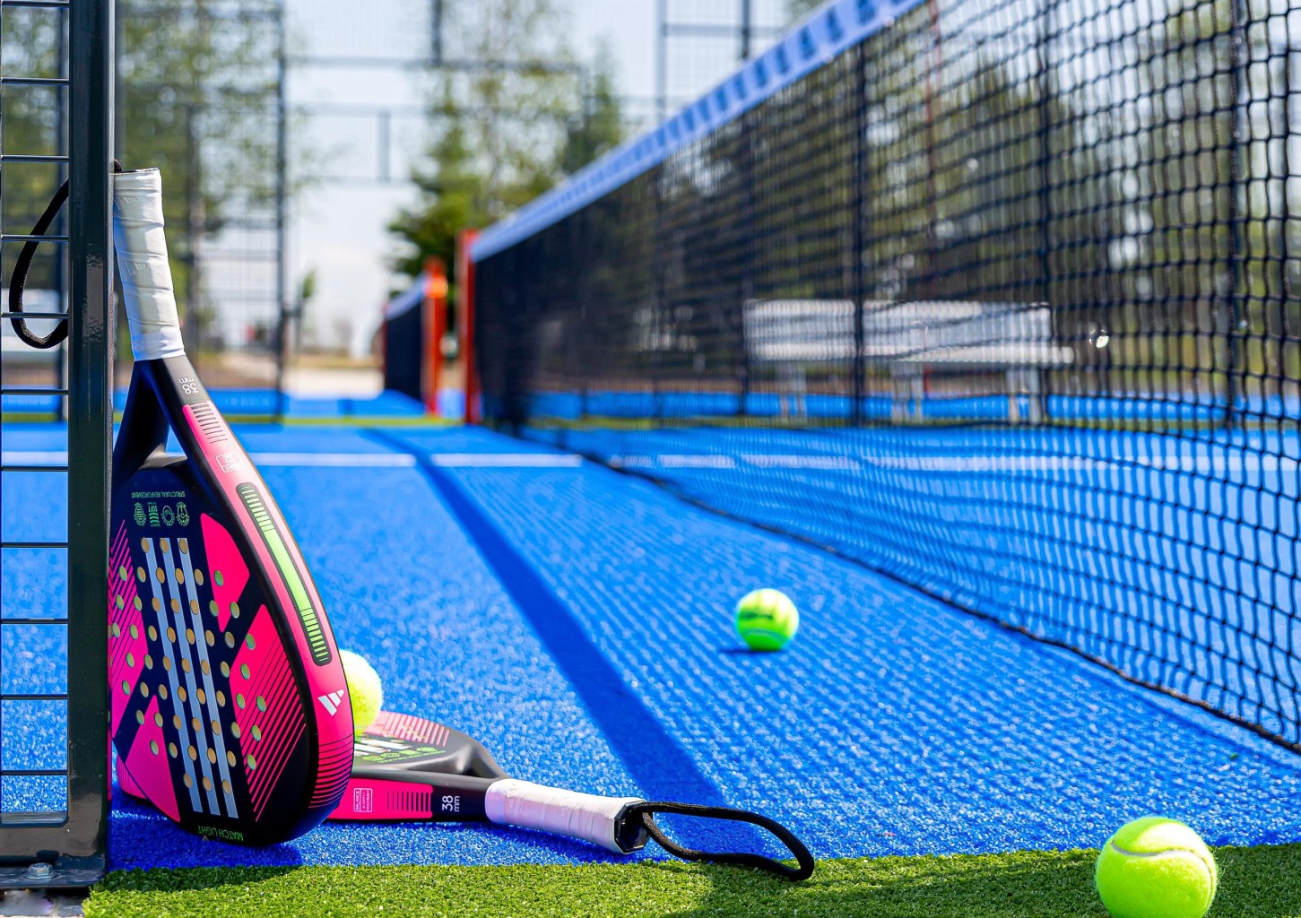 Teniso ir padelio kortai su inventoriumi savaitgaliais + DOVANA