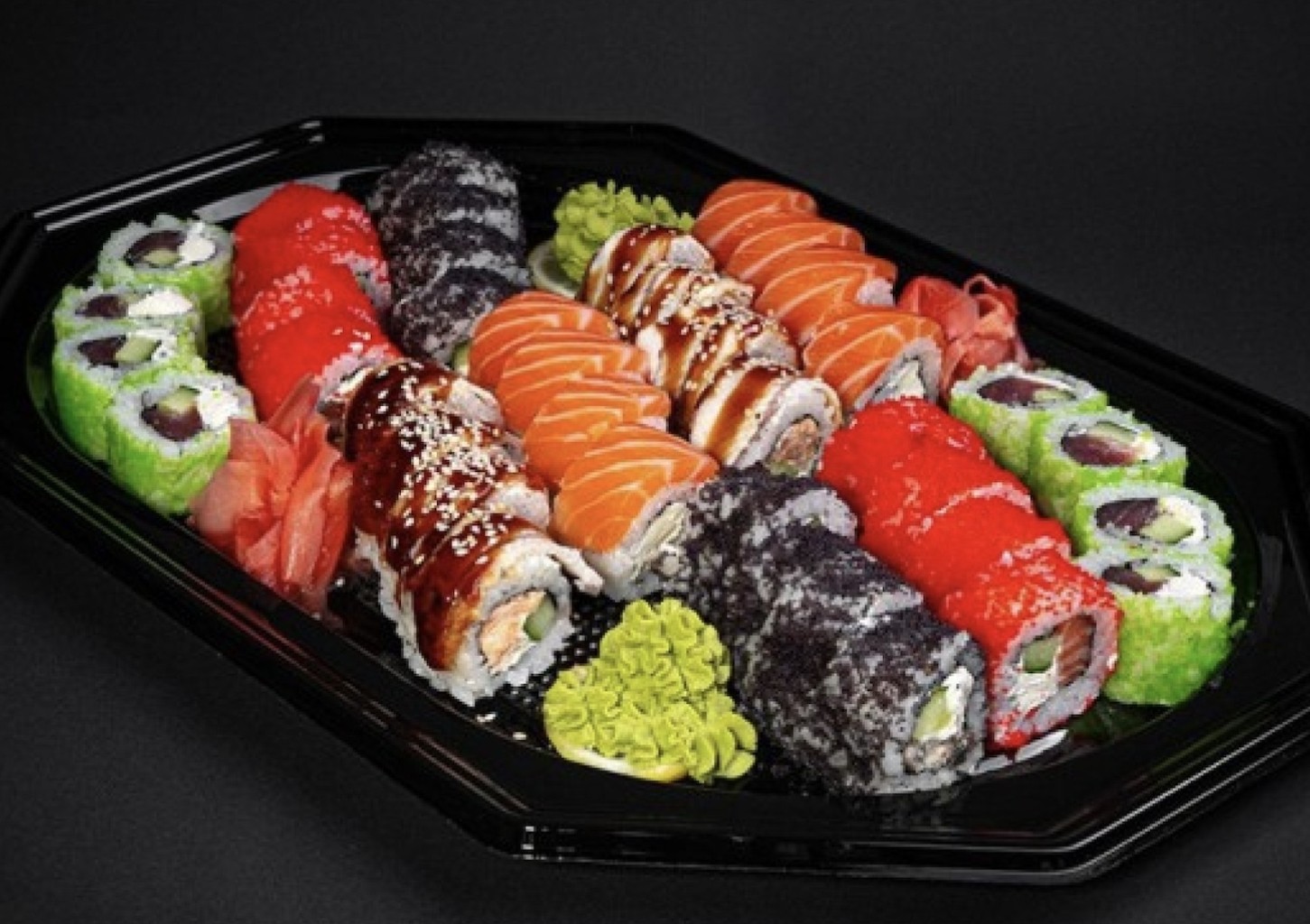 40 vienetų sushi rinkinys restorane „ShakeSnack“