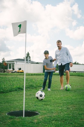Futbolo golfo žaidimas Siguldos futbolo golfo parke Latvijoje 3 asm. šeimai