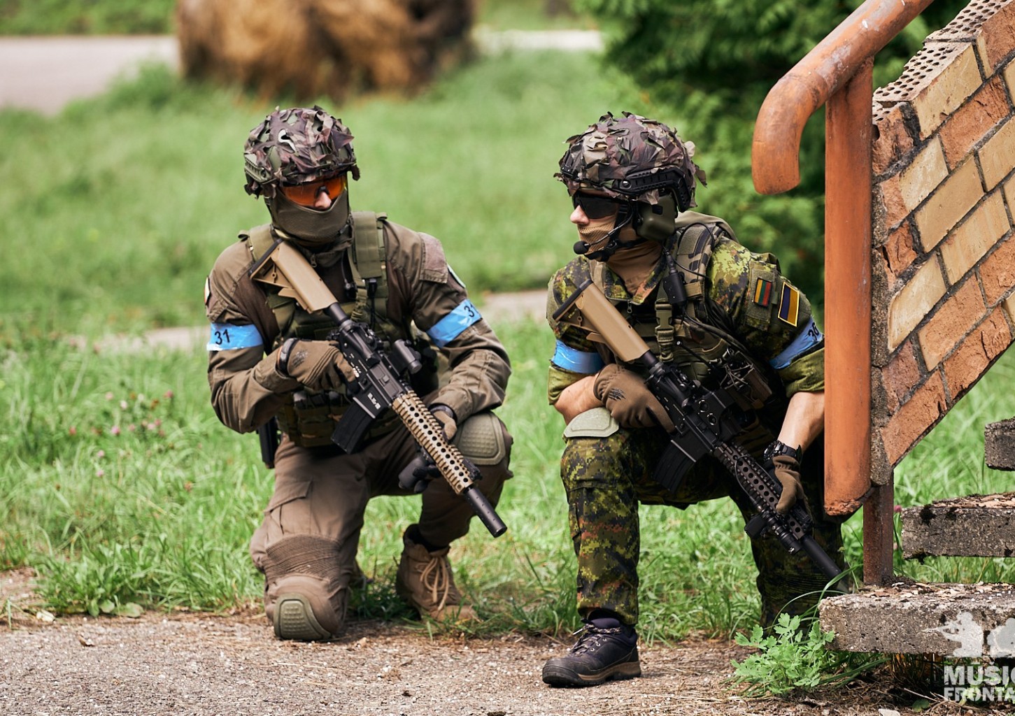 Šratasvydis su standartiniu įrangos komplektu dviem