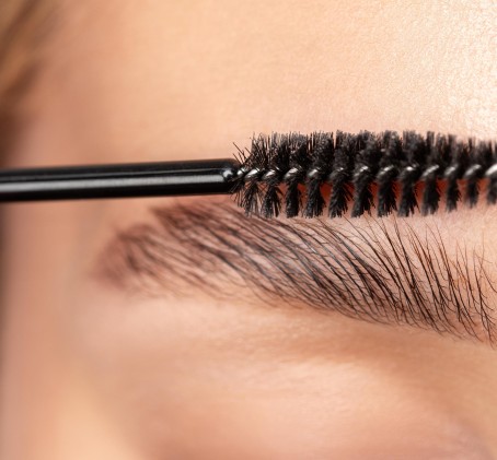 Antakių ir blakstienų laminavimas/dažymas/korekcija