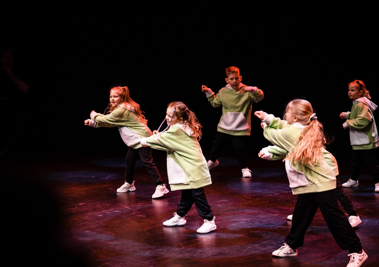 Street dance treniruotės „Flash Dance“ studijoje