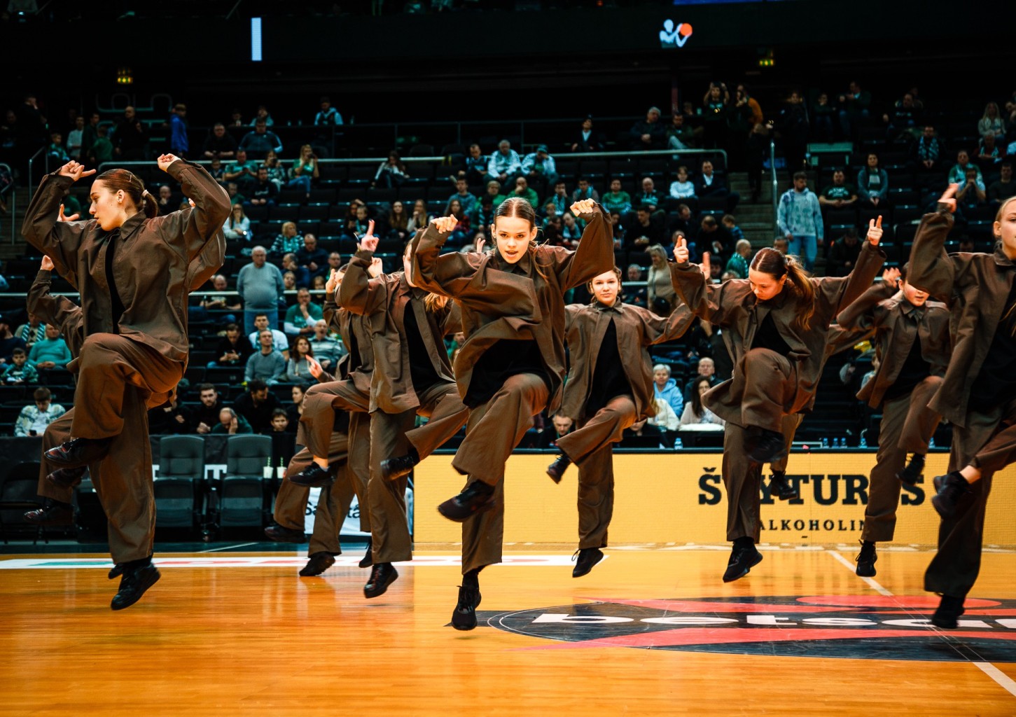 Pop dance treniruotės „Flash Dance“ studijoje