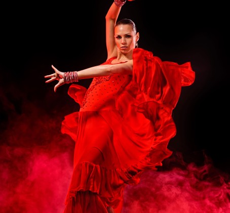 Solo latino šokių treniruotės „Flash Dance“ studijoje