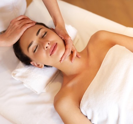 Masažų ritualas „Karališkas pasilepinimas“