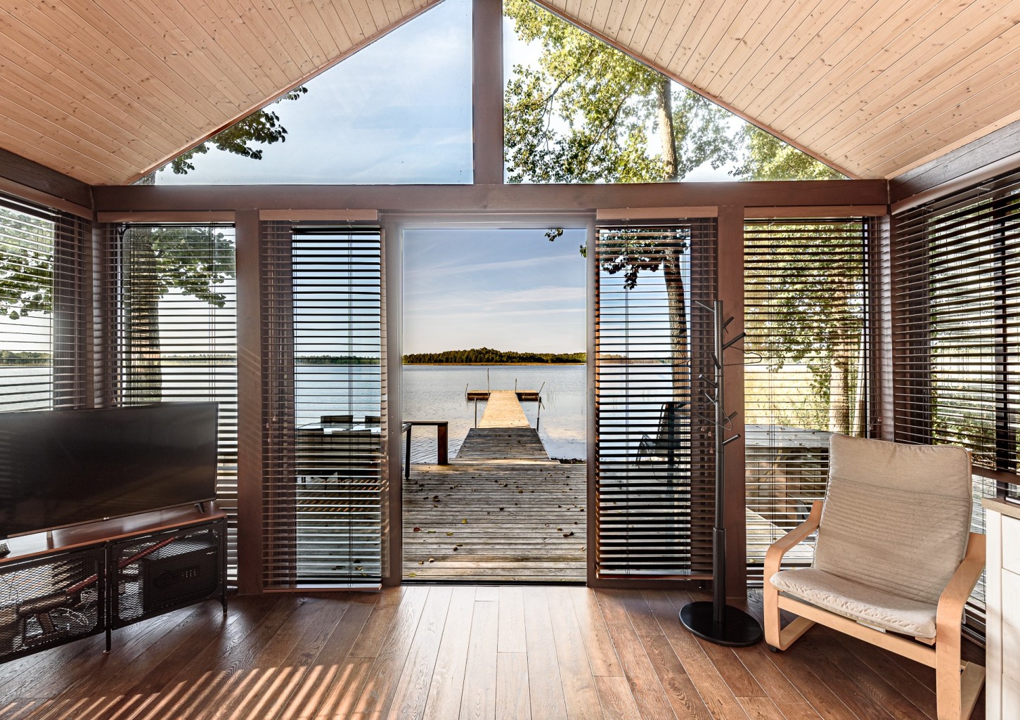 Poilsis DVIEM paplūdimio namuke ant ežero kranto + pirtis visomis savaitės dienomis