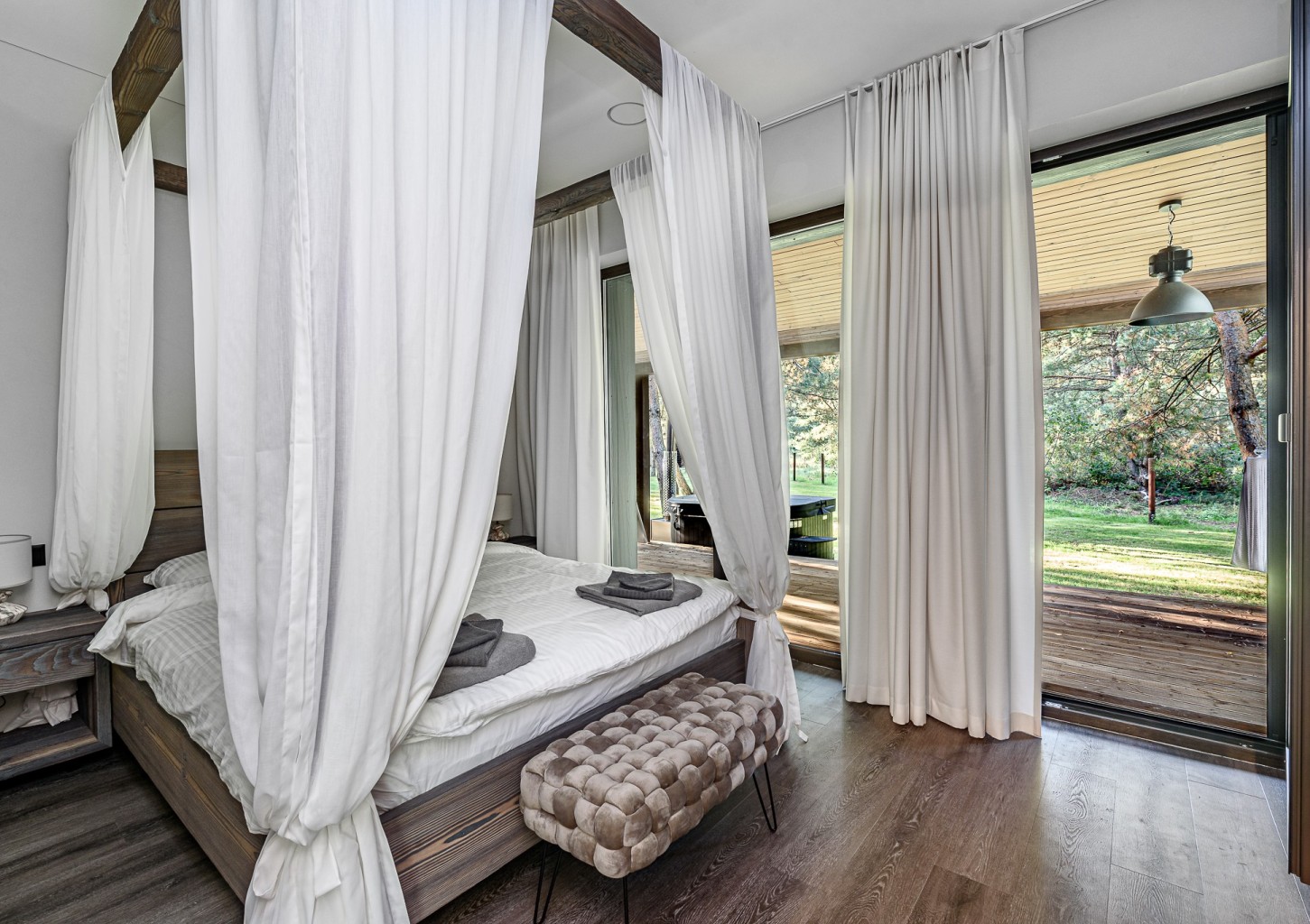 1 nakties poilsis Rančos name „Molėtai resort“ DVIEM darbo dienomis