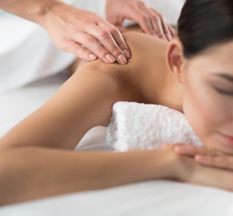 Viso kūno gydomasis masažas „VibraMedica“ klinikoje