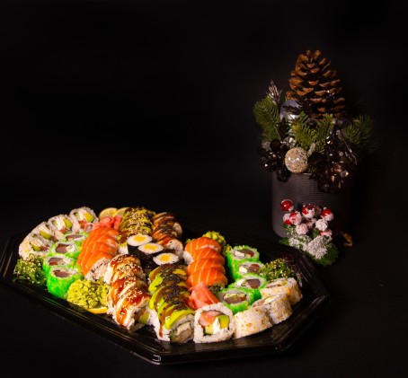 Kalėdinis sushi rinkinys „ShakeSnack“ (48 vnt.)