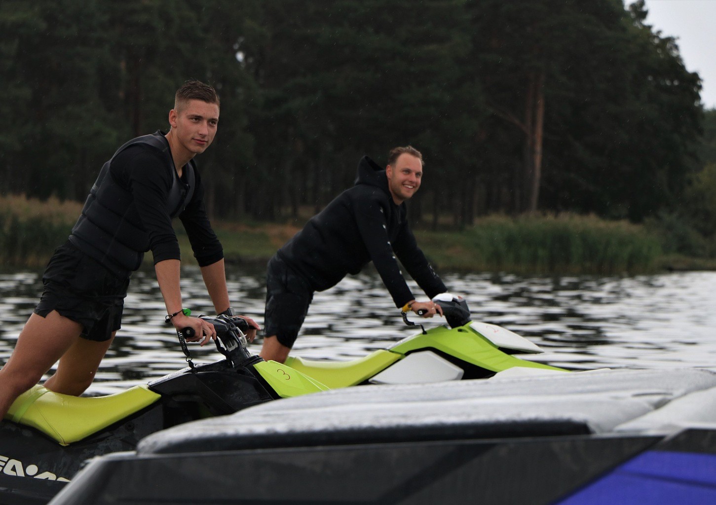 Skriekite vandens motociklu (45 min.)