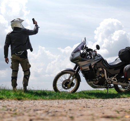 Pasivažinėjimas motociklu (3 parų nuoma)