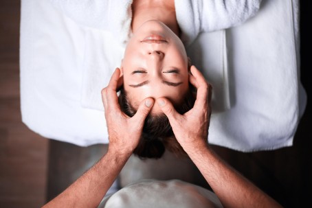 Limfodrenažinis veido masažas studijoje „Švelnios rankos“ (40 min.)