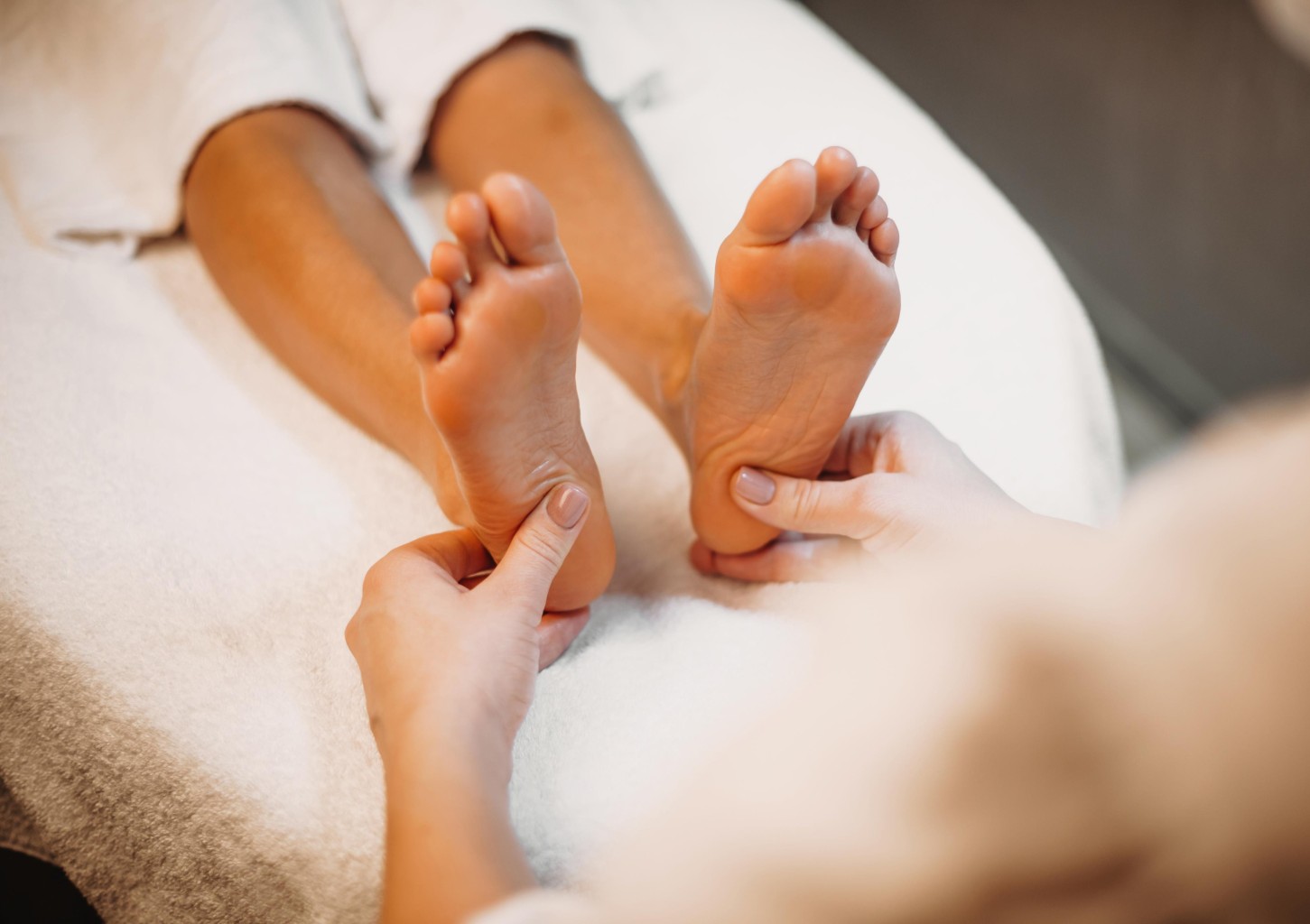 Limfodrenažinis kojų ir šlaunų masažas (40 min.)
