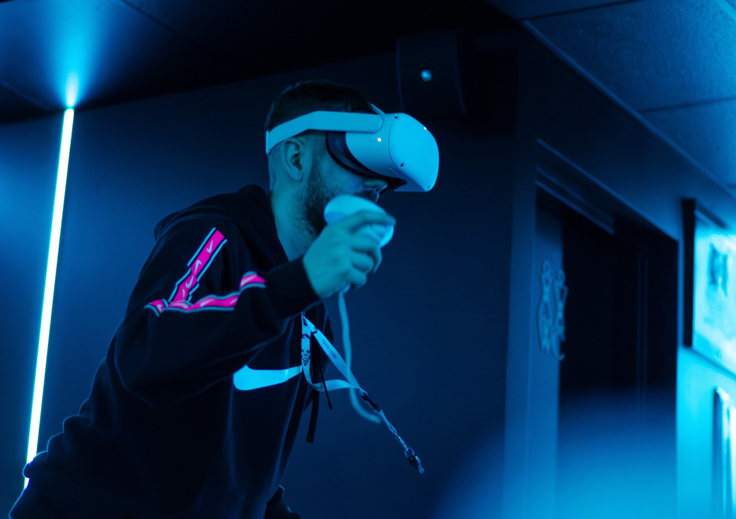 30 min. su VR akiniais pramogų erdvėje „Cyber Space“