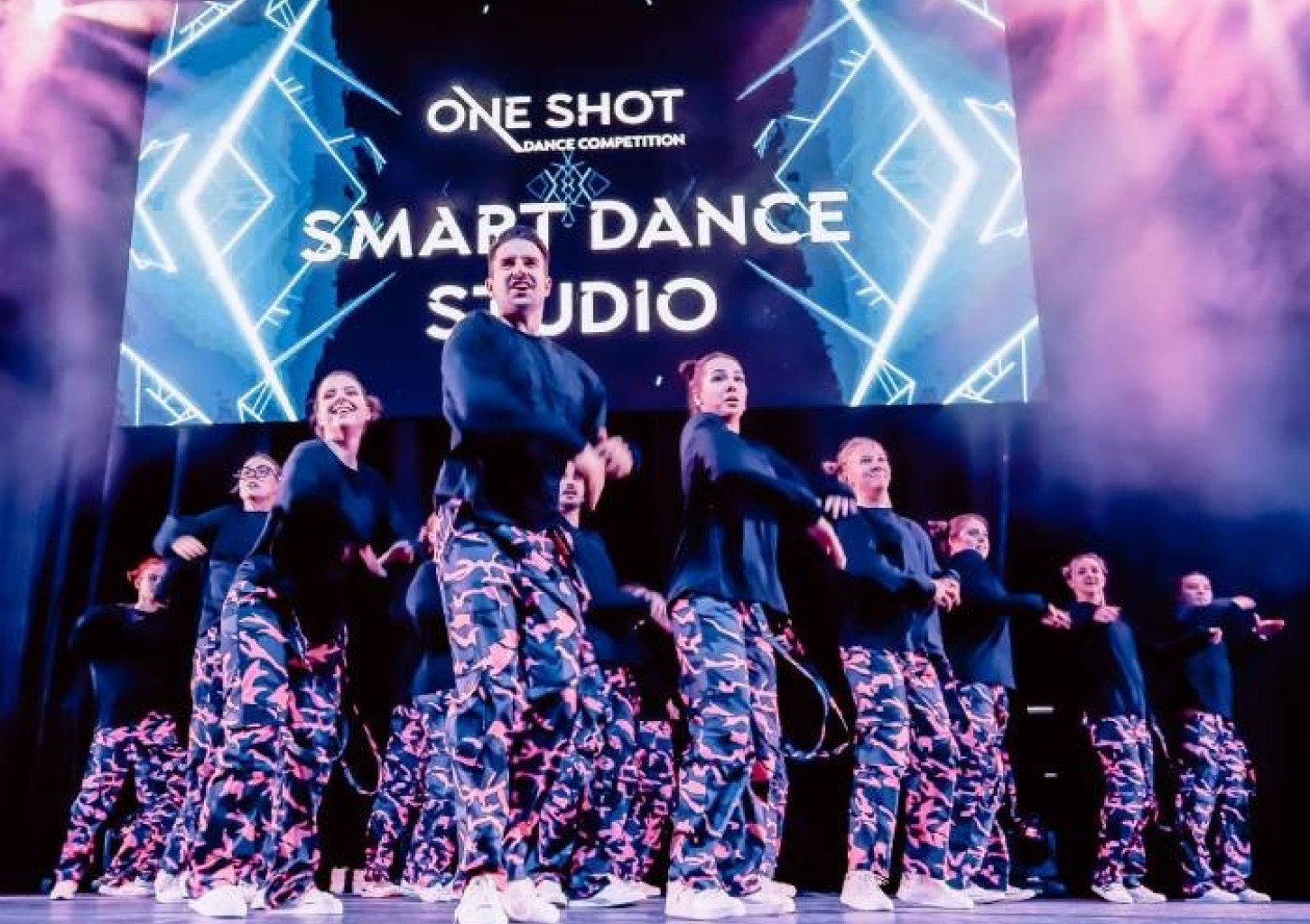 Grupinės treniruotės šokių studijoje SMART (8 kartai)