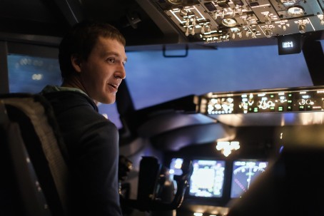 Realaus skrydžio simuliatoriaus „Tyrinėtojo“ išbandymas su AIRBUS 320