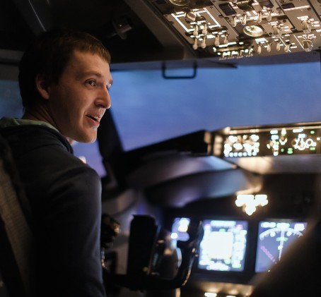 Realaus skrydžio simuliatoriaus „Tyrinėtojo“ išbandymas su „Airbus A320“