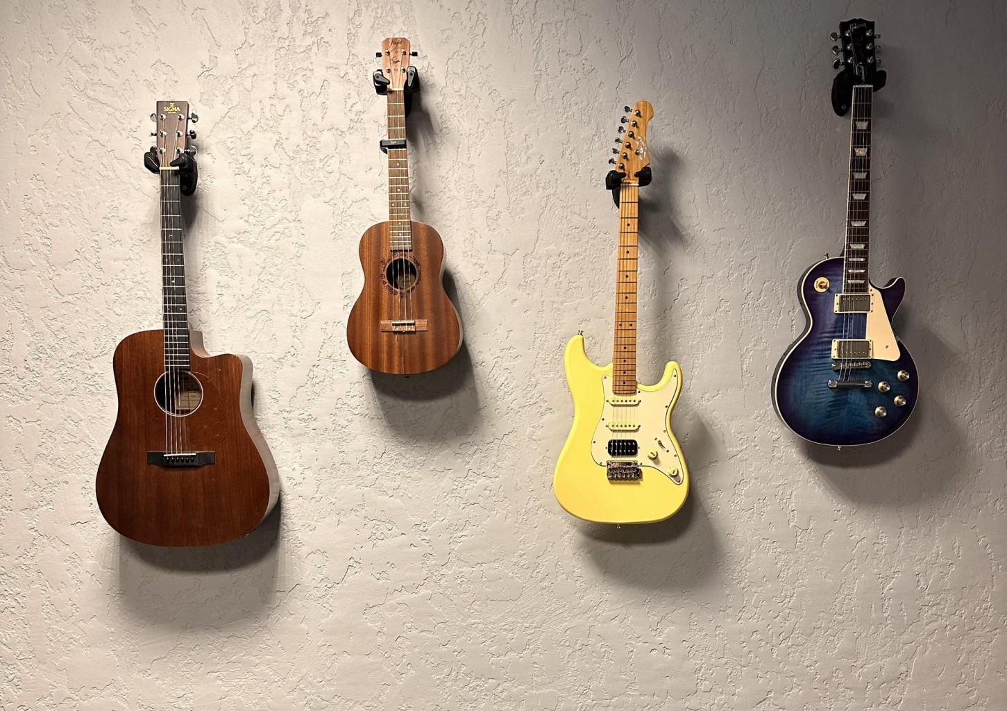 Gitaros pamokos muzikos studijoje „Visos Stygos“