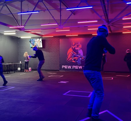 VR žaidimas PEW PEW studijoje (iki 12 asm.)