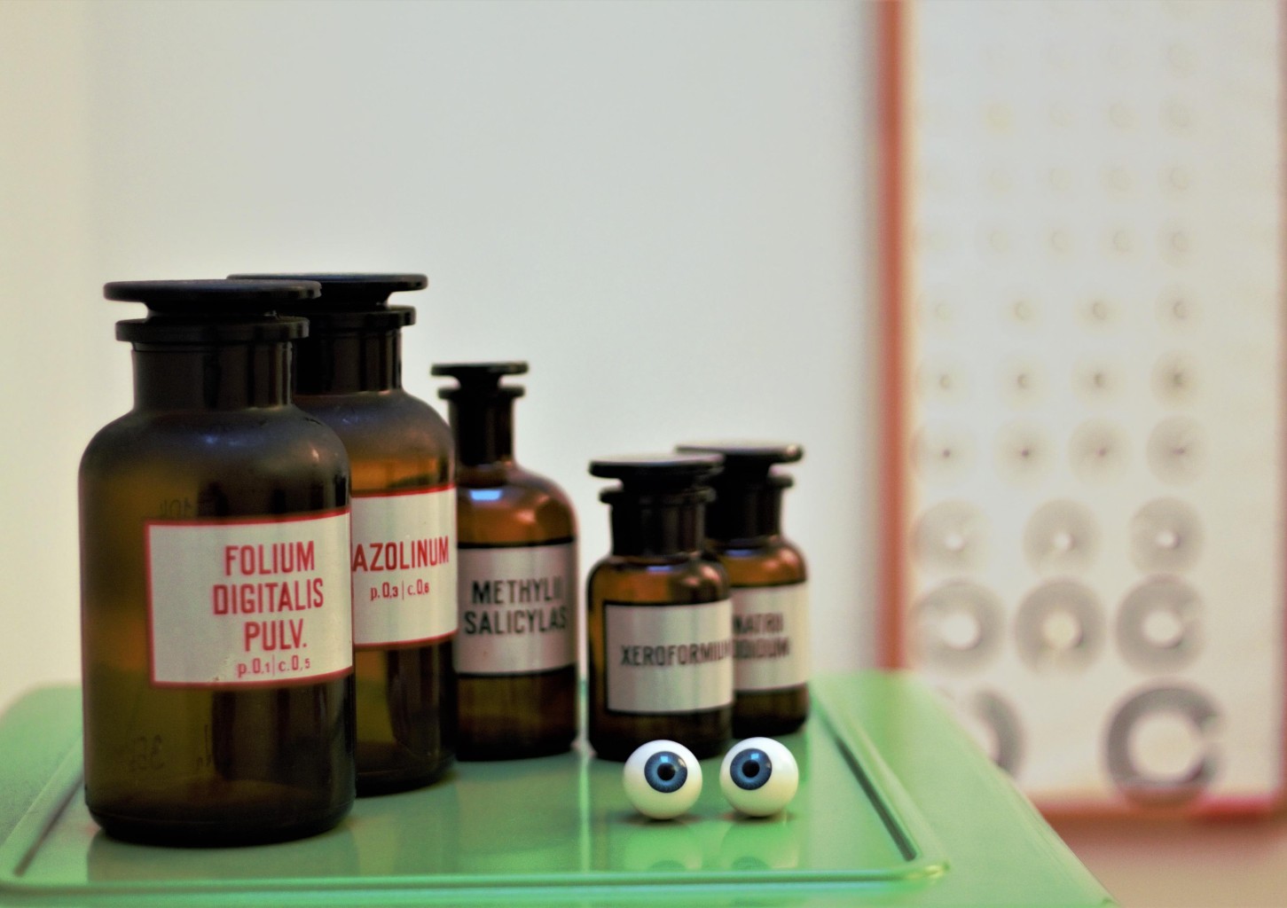 Apsilankymas „Train Your Brain“ pabėgimo kambaryje (2-4 asm.)