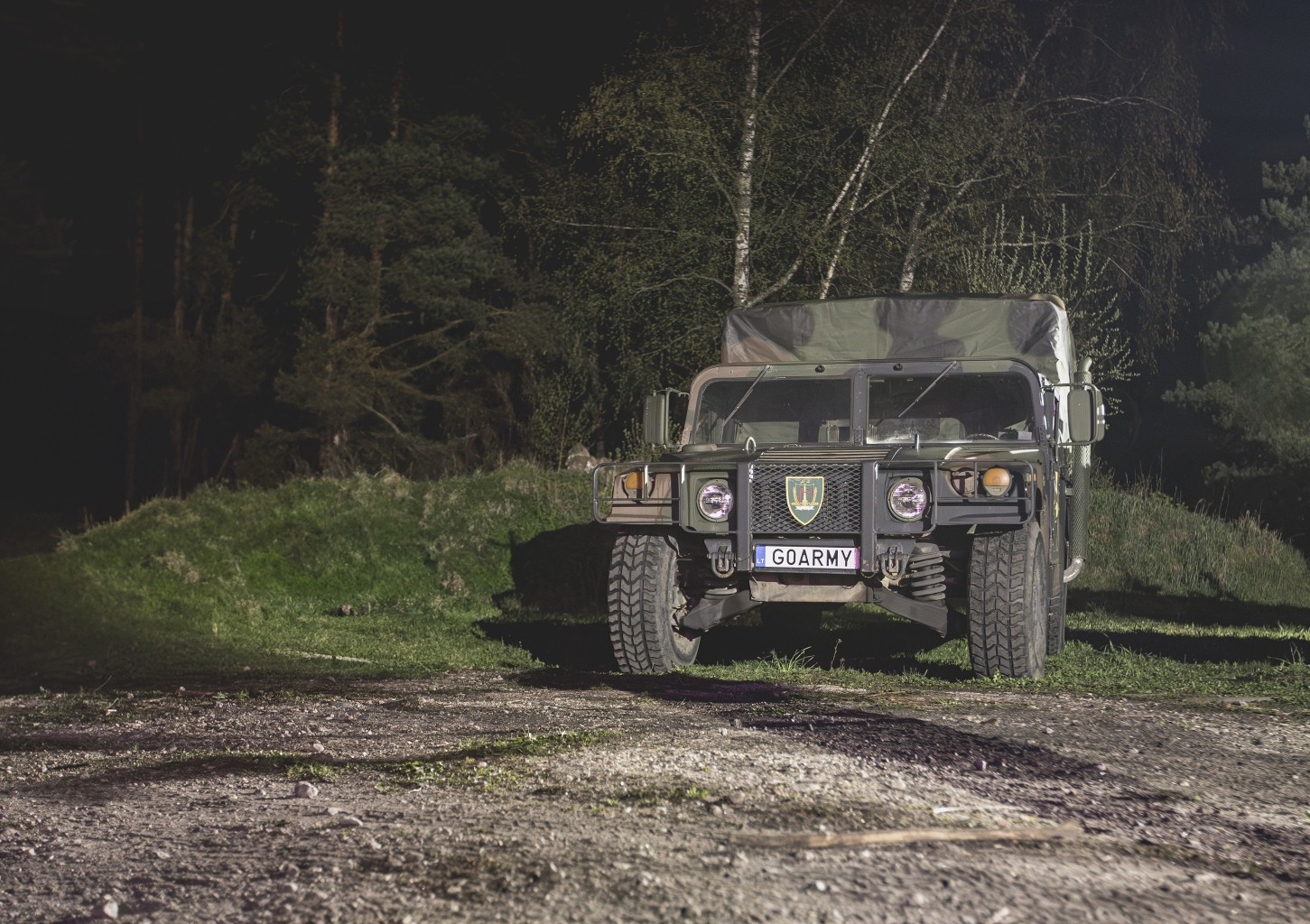 Tapk karinio „Humvee M988“ vairuotoju