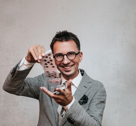 Magijos šou ir vakarienė „Magic Dinner“ 2 asm. Kaune