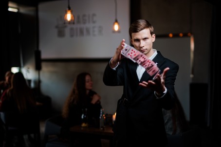 Magijos šou ir vakarienė „Magic Dinner“ 2 asm. Kaune