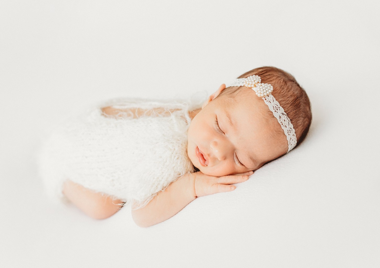 Naujagimio fotosesija studijoje „Kidsstudio“