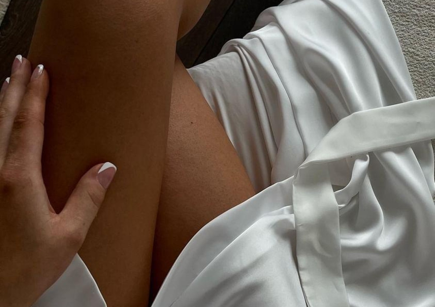 Purškiamas įdegis „Rei Rei“ studijoje