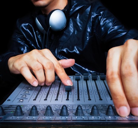 Muzikos prodiusavimo pamoka studijoje „Calli Studio“