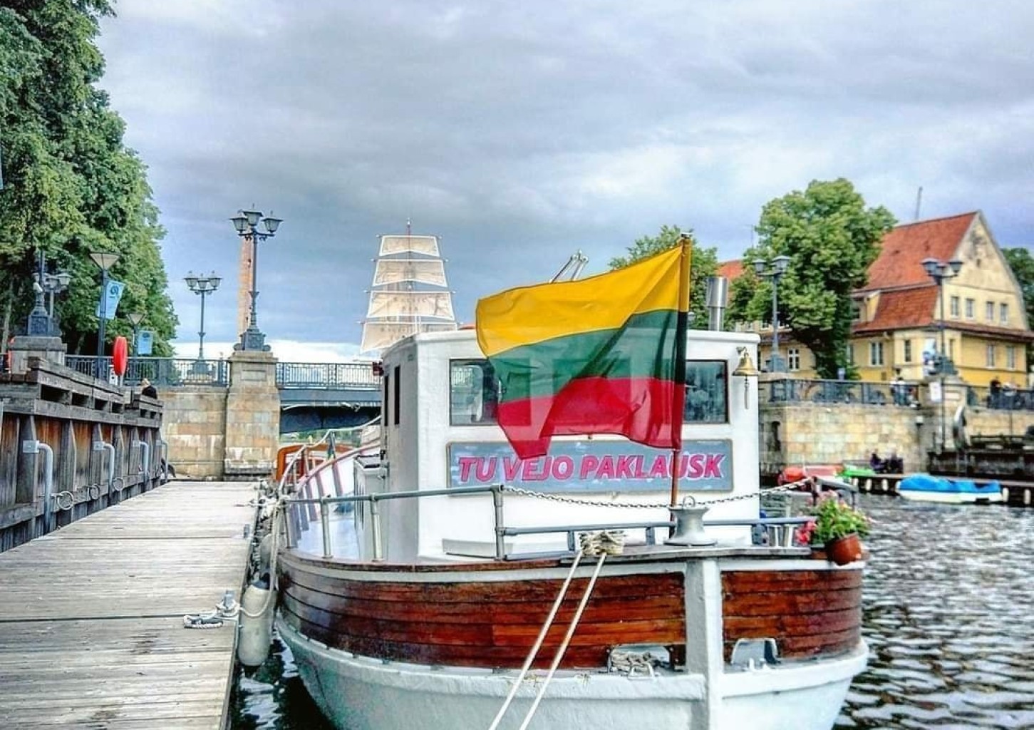 Išskirtinis 2 val. pasiplaukiojimas su draugais laivu „Tu vėjo paklausk“