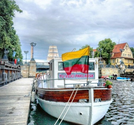 Išskirtinis 2 val. pasiplaukiojimas su draugais laivu „Tu vėjo paklausk“