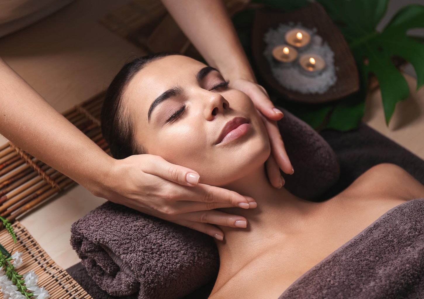 Perlų kaukė + klasikinis veido masažas