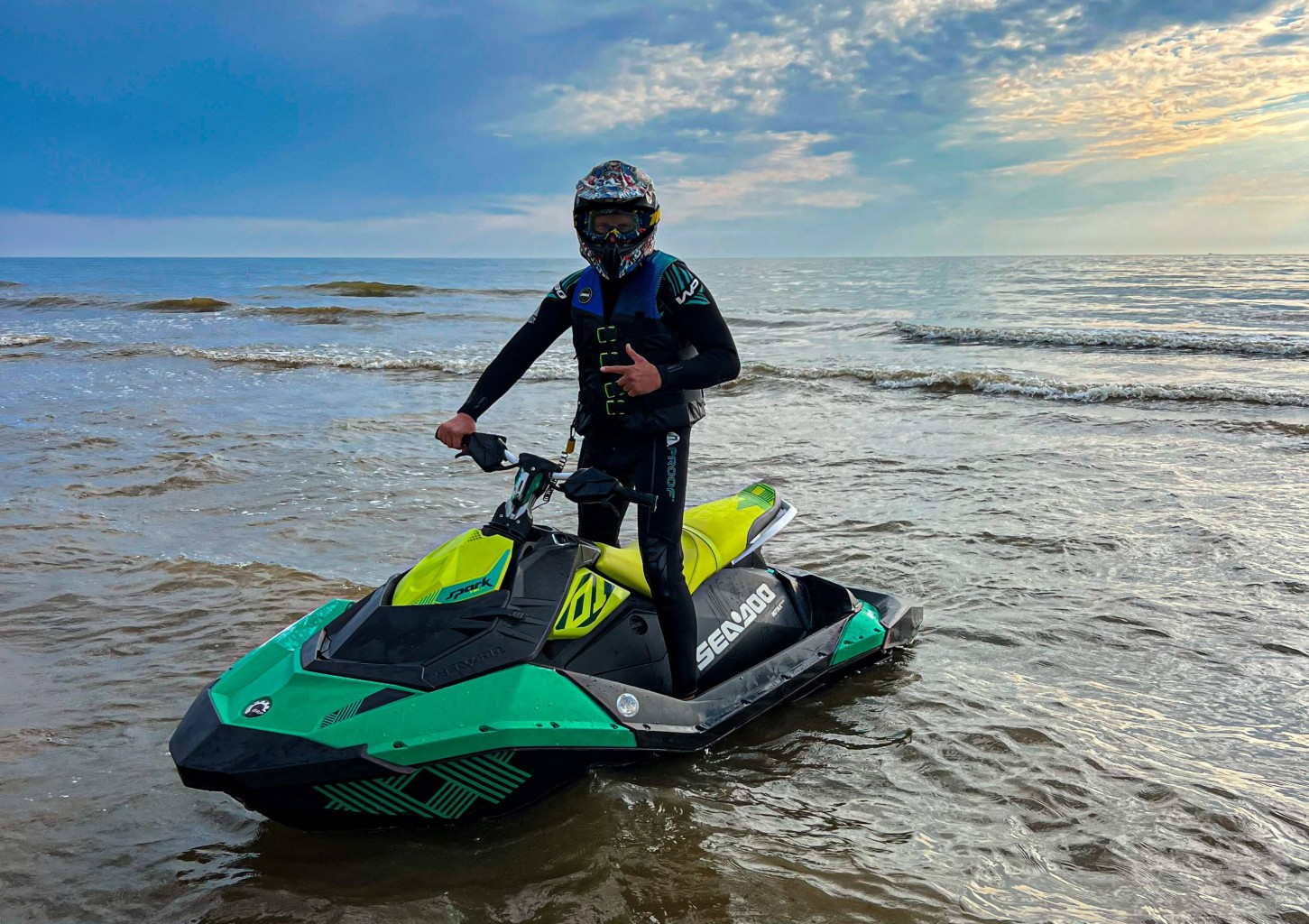 Pasiplaukiojimas išskirtinio dizaino čipuotu vandens motociklu (30 min.)