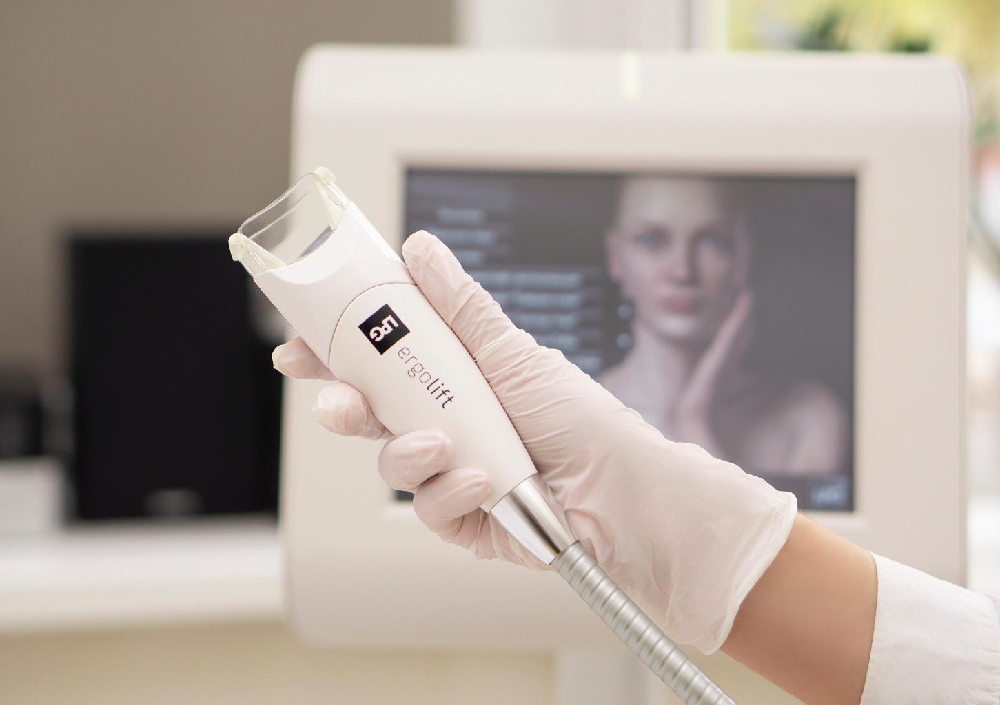 Jauninanti „LPG ergolift“ veido ir dekoltė procedūra