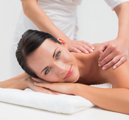 Klasikinis viso kūno masažas salone „Mr. M. Massage“