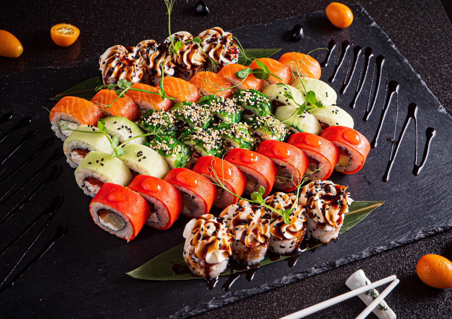 48 vnt. sušių rinkinys restorane „ShakeSnack“