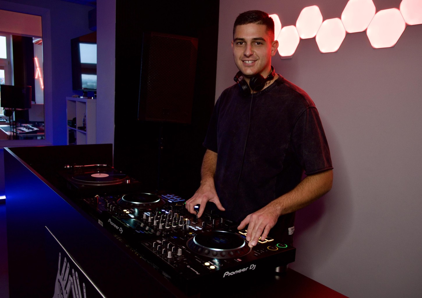 Profesionali DJ pamoka muzikos studijoje „ATIK ESUP“
