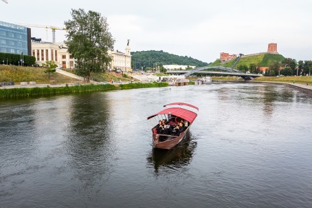 Privatus plaukimas „Vilniaus gondola“ Nerimi