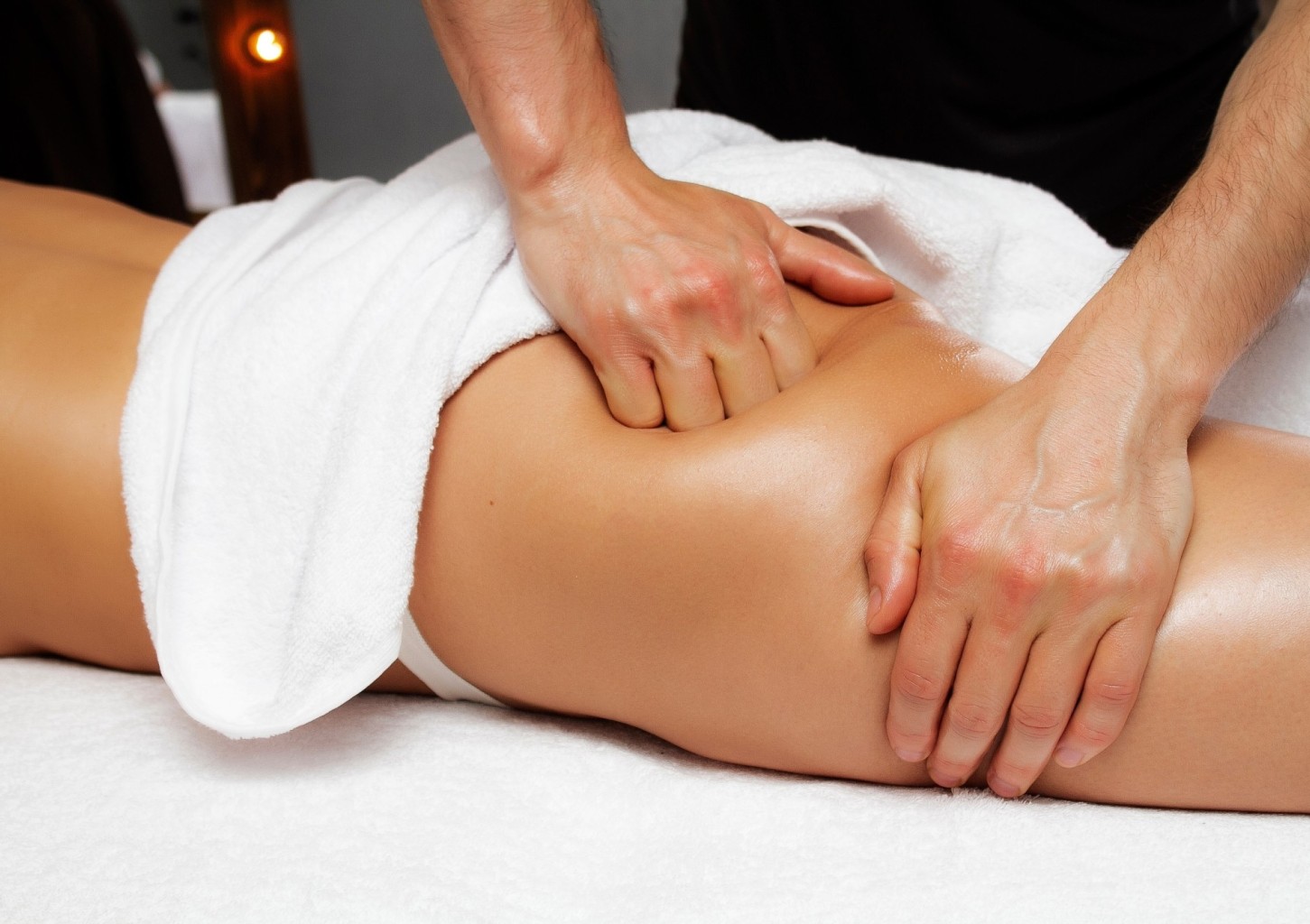 Kūno linijas formuojantis anticeliulitinis masažas