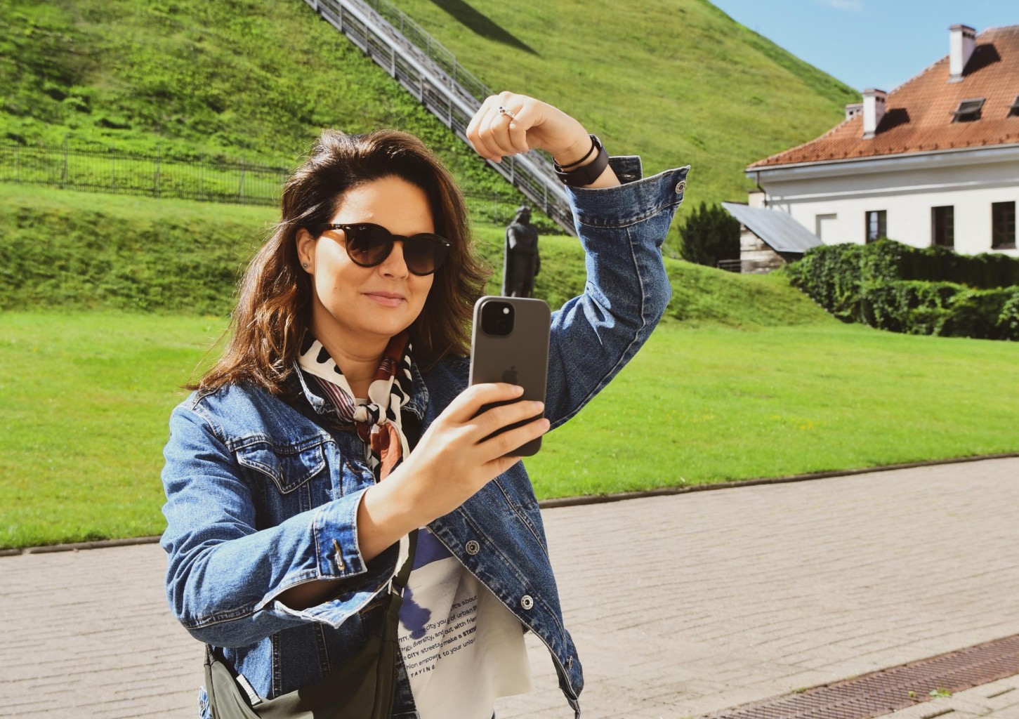 Teminis maršrutas „Garsių porų meilės istorijos“ Vilniuje