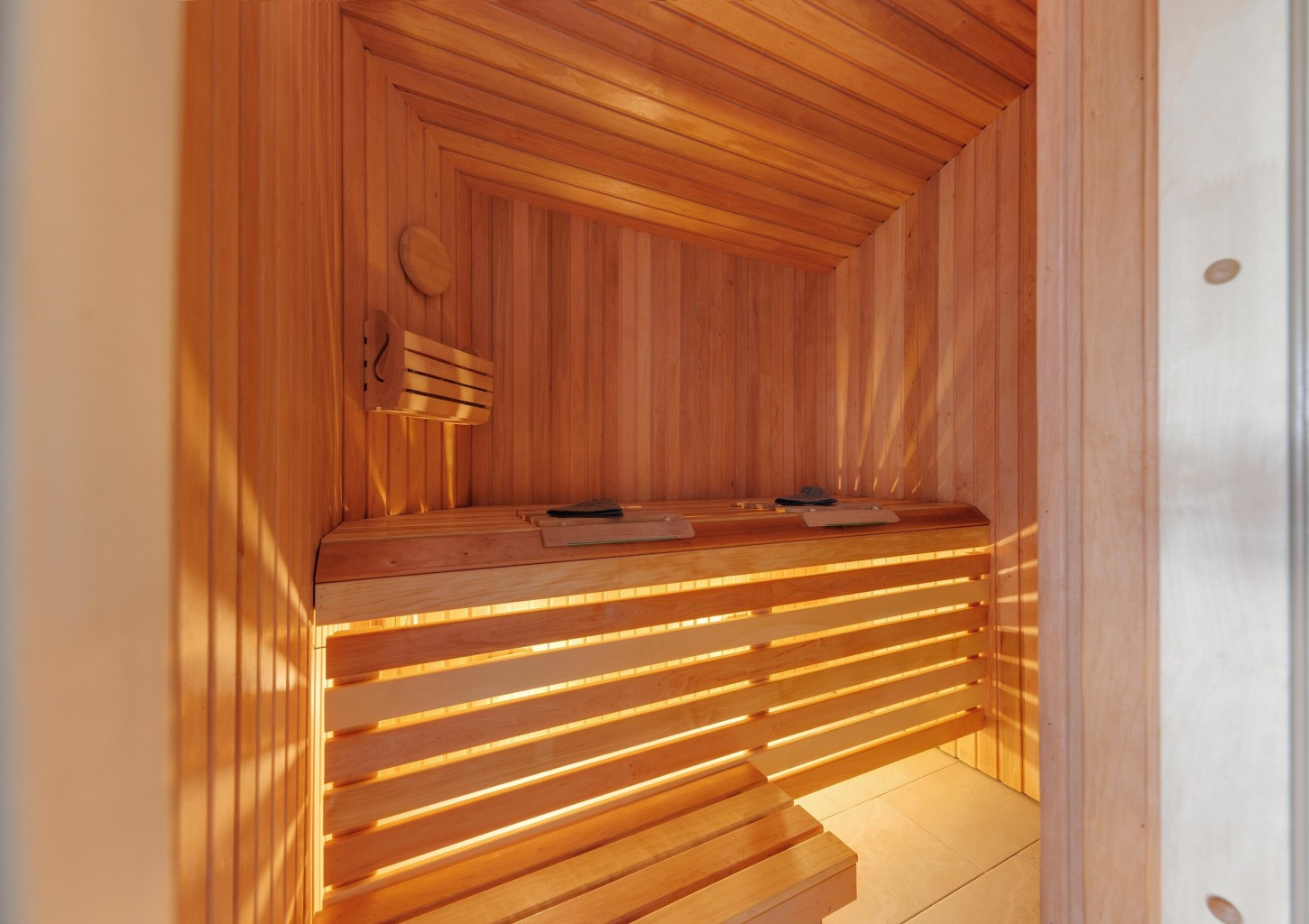 2 naktys namelyje ant ežero kranto DVIEM šaltuoju sezonu + sauna