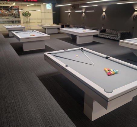 „CyberPool“ biliardo žaidimas darbo dienomis dviem