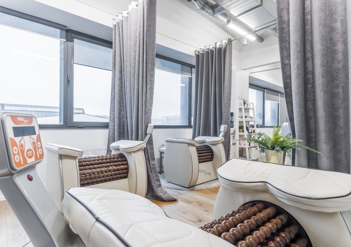 5 limfodrenažiniai masažai su „Roll Shaper” Studijoje V