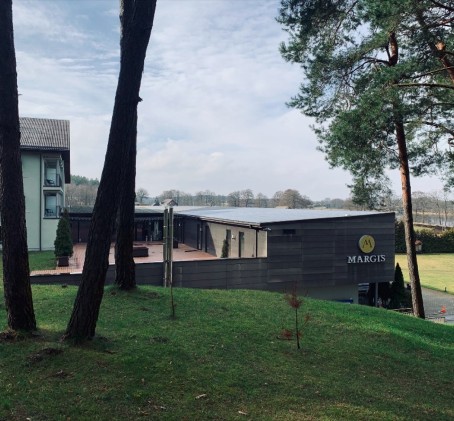 Naktis DVIEM viešbutyje „Margis“ su pusryčiais ir SPA darbo dienomis