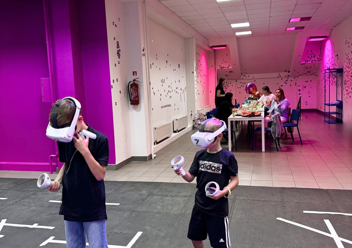 „VR ARENA“ komandinė pramoga Šiauliuose (30 min.)