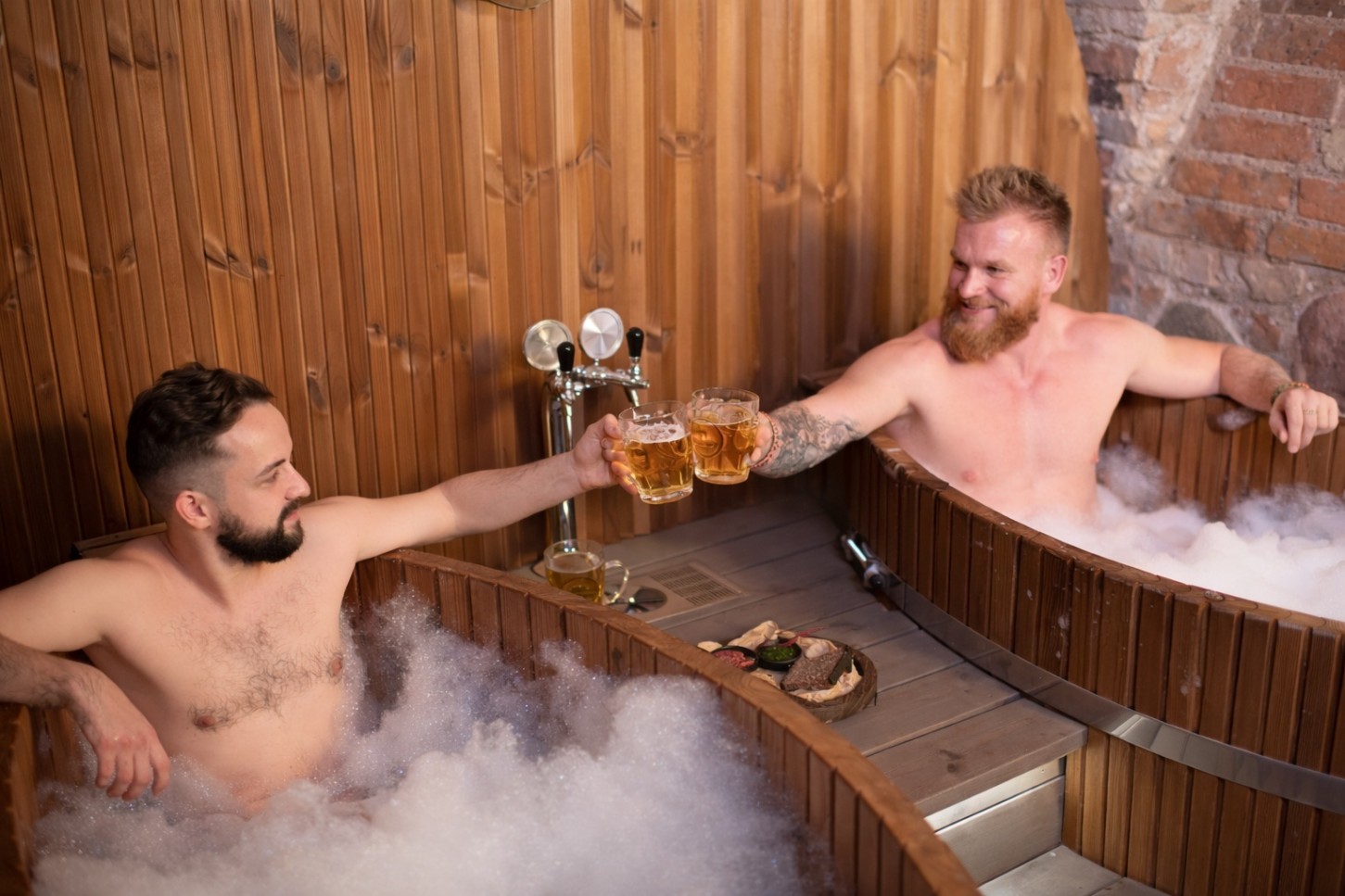 Unikali alaus SPA patirtis su BEER SPA dviem (2 vonios)