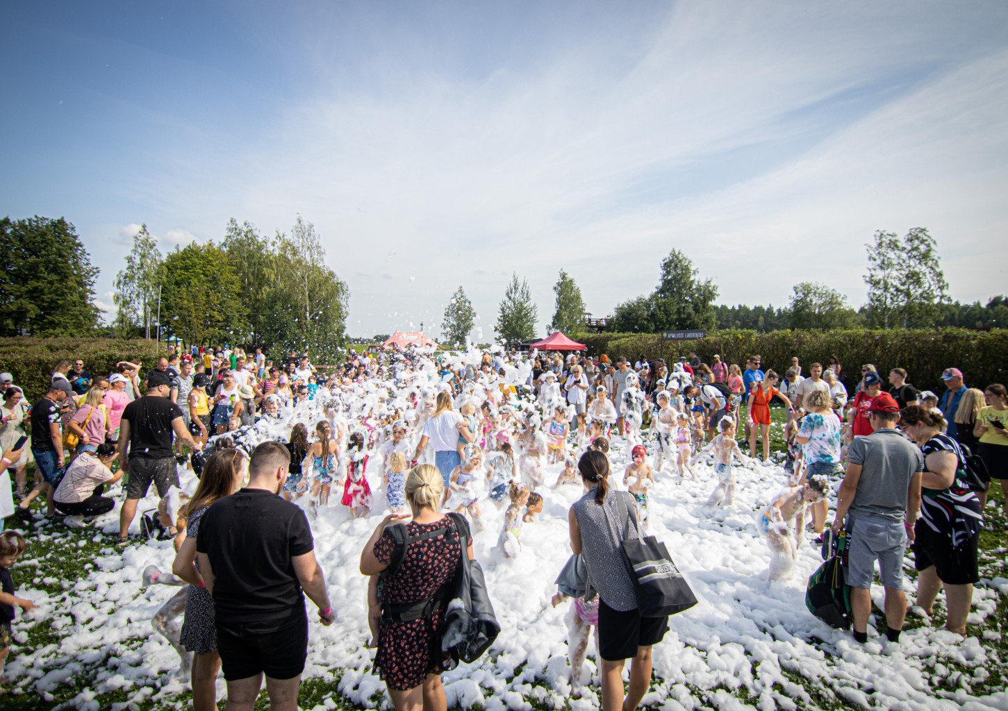 Pramogos dviem LABI parke darbo dienomis