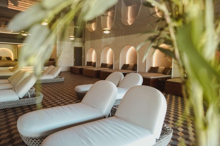 1 naktis DVIEM viešbutyje „Gradiali Palanga“ su pusryčiais ir SPA + DOVANA